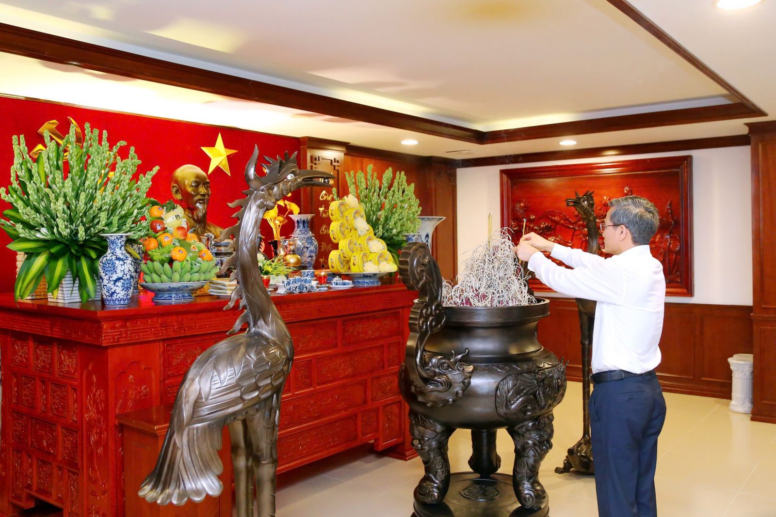 i Phòng tưởng niệm Chủ tịch Hồ Chí Minh